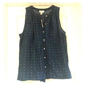 Sleeveless navy shirt